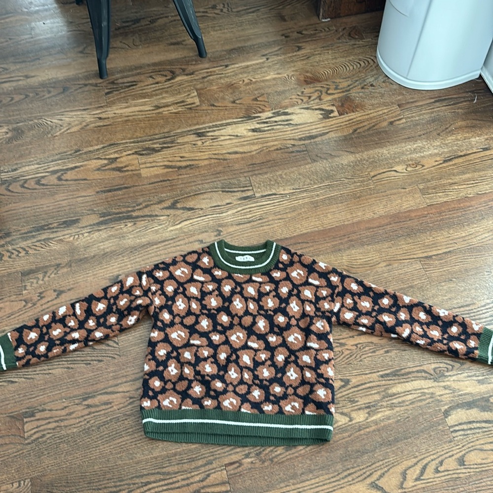THML cheetah print sweater size small